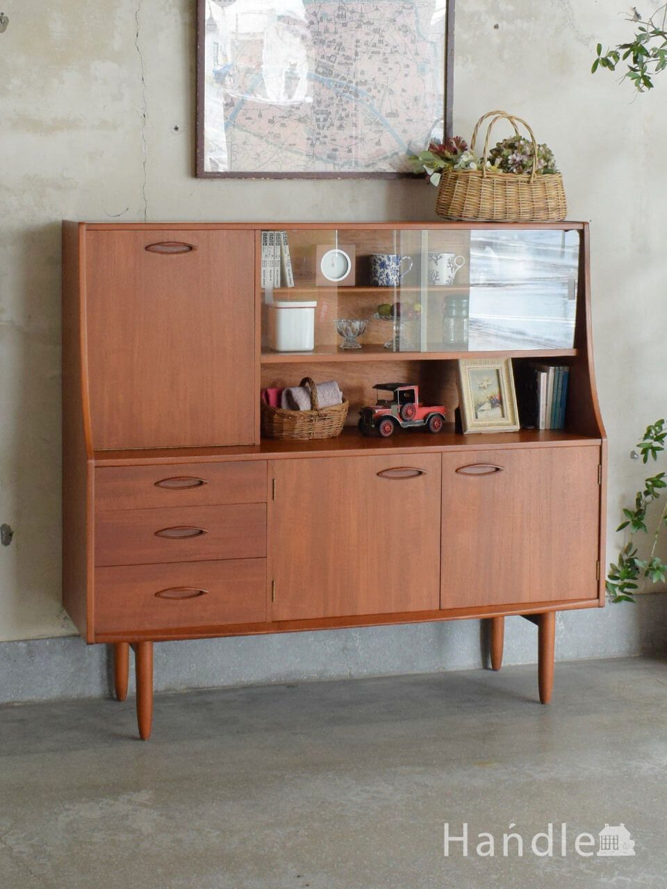 ミッドセンチュリースタイルのビンテージ家具、イギリスJentique社の