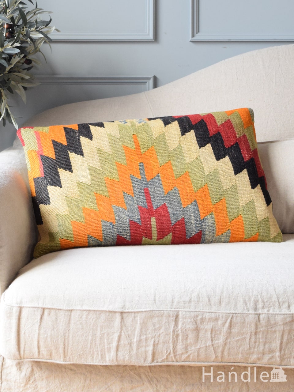 カラフルな幾何学模様がおしゃれなオールドキリムのクッションカバー60