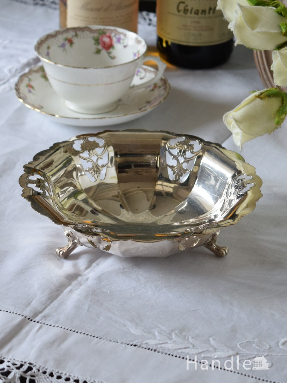 英国で見つけたアンティークの器、豪華な透かし彫りのシルバープレート