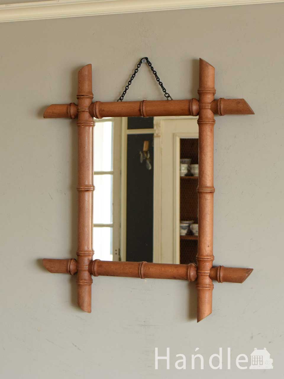 バンブーのフォルムがおしゃれなアンティークの鏡、フランスから届いた