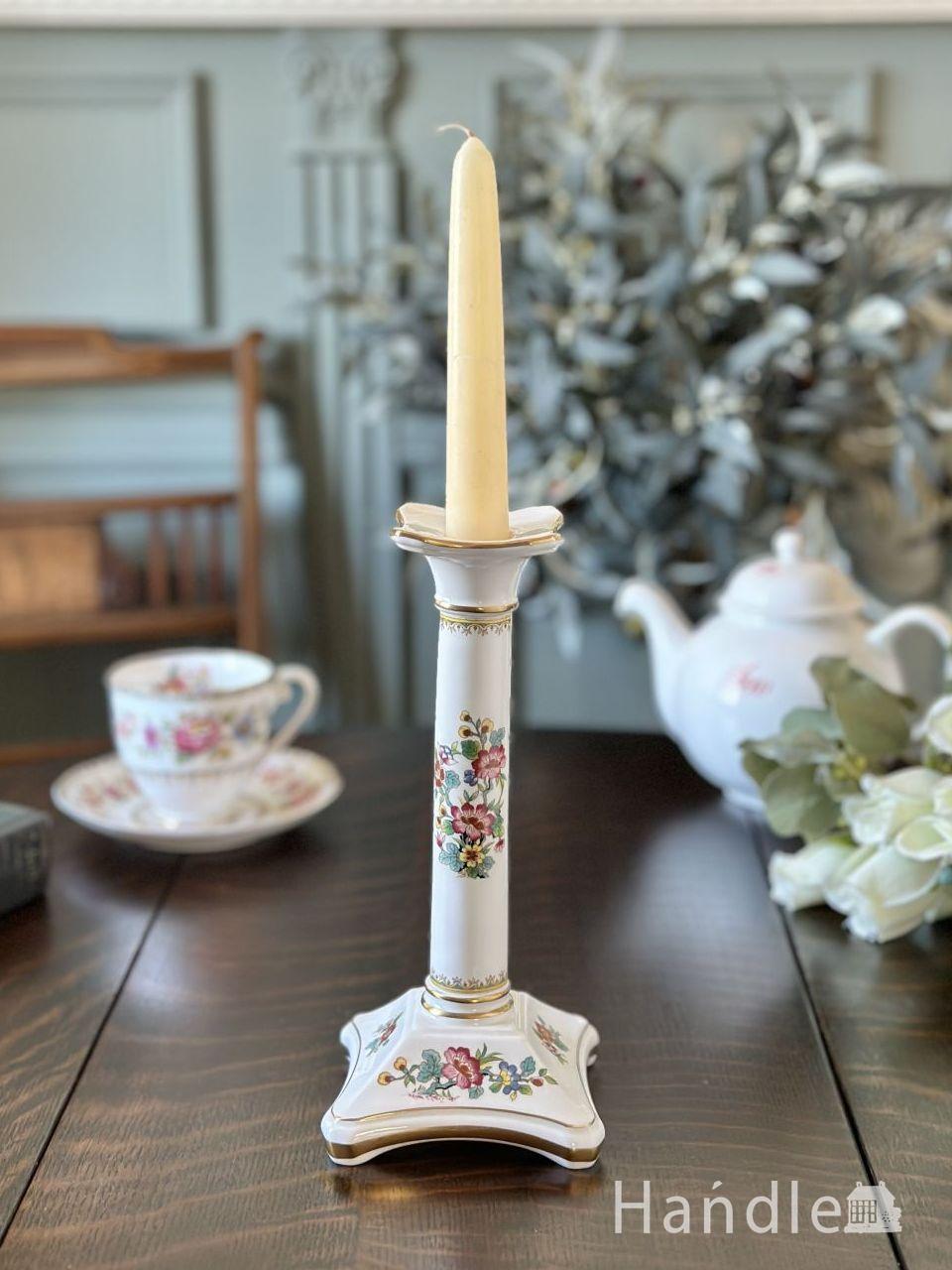 イギリスから届いた美しいアンティークガラスの燭台、プレスドグラスの