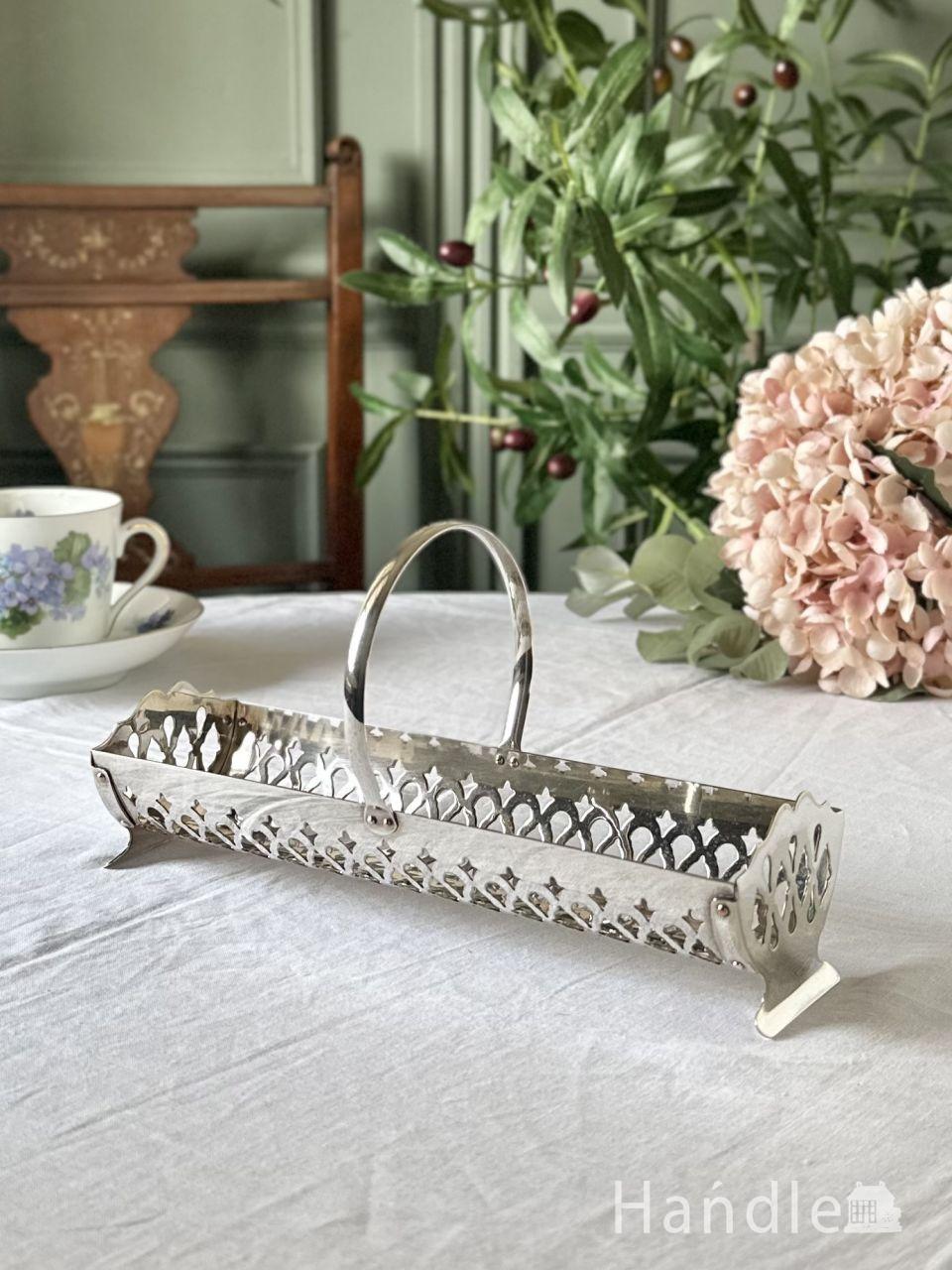 イギリスから届いたアンティークのかご、とっても可愛いピクニック