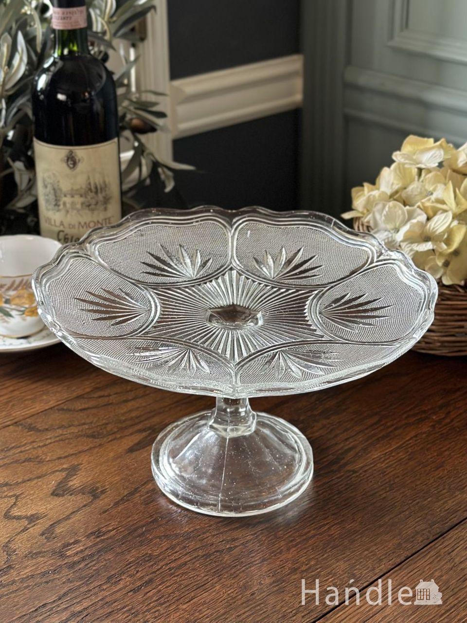 アンティークのおしゃれなケーキスタンド、イギリスから届いたプレス