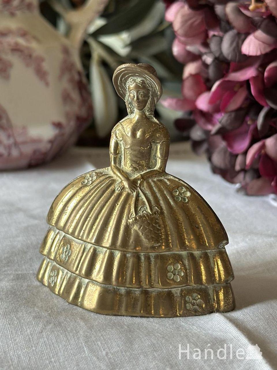 英国で見つけたアンティークのベル、真鍮製の可愛い帆船型の卓上鈴(d