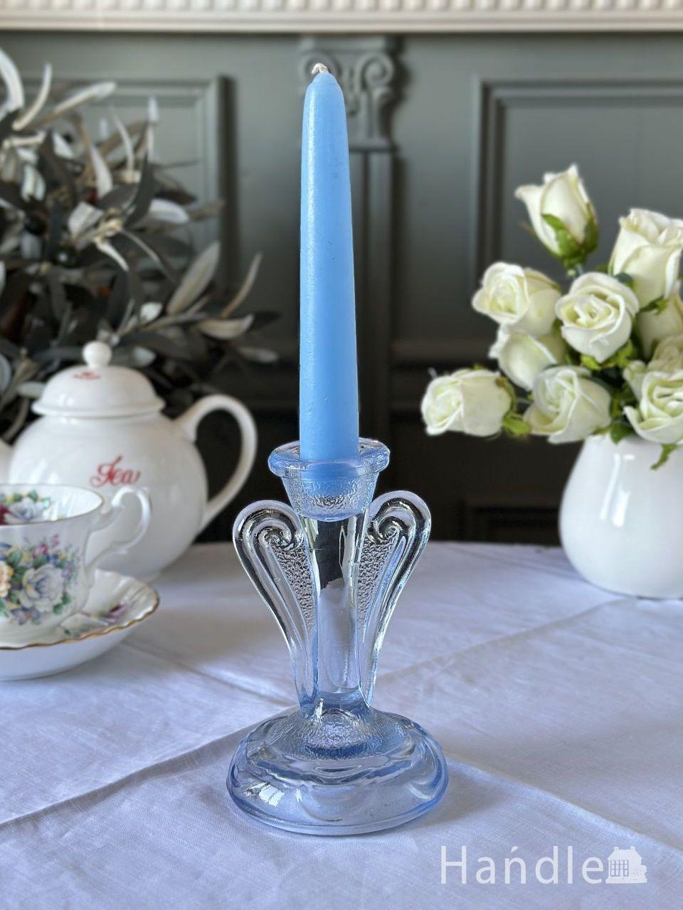 爽やかなブルー色のアンティークガラスの燭台、アンティークの
