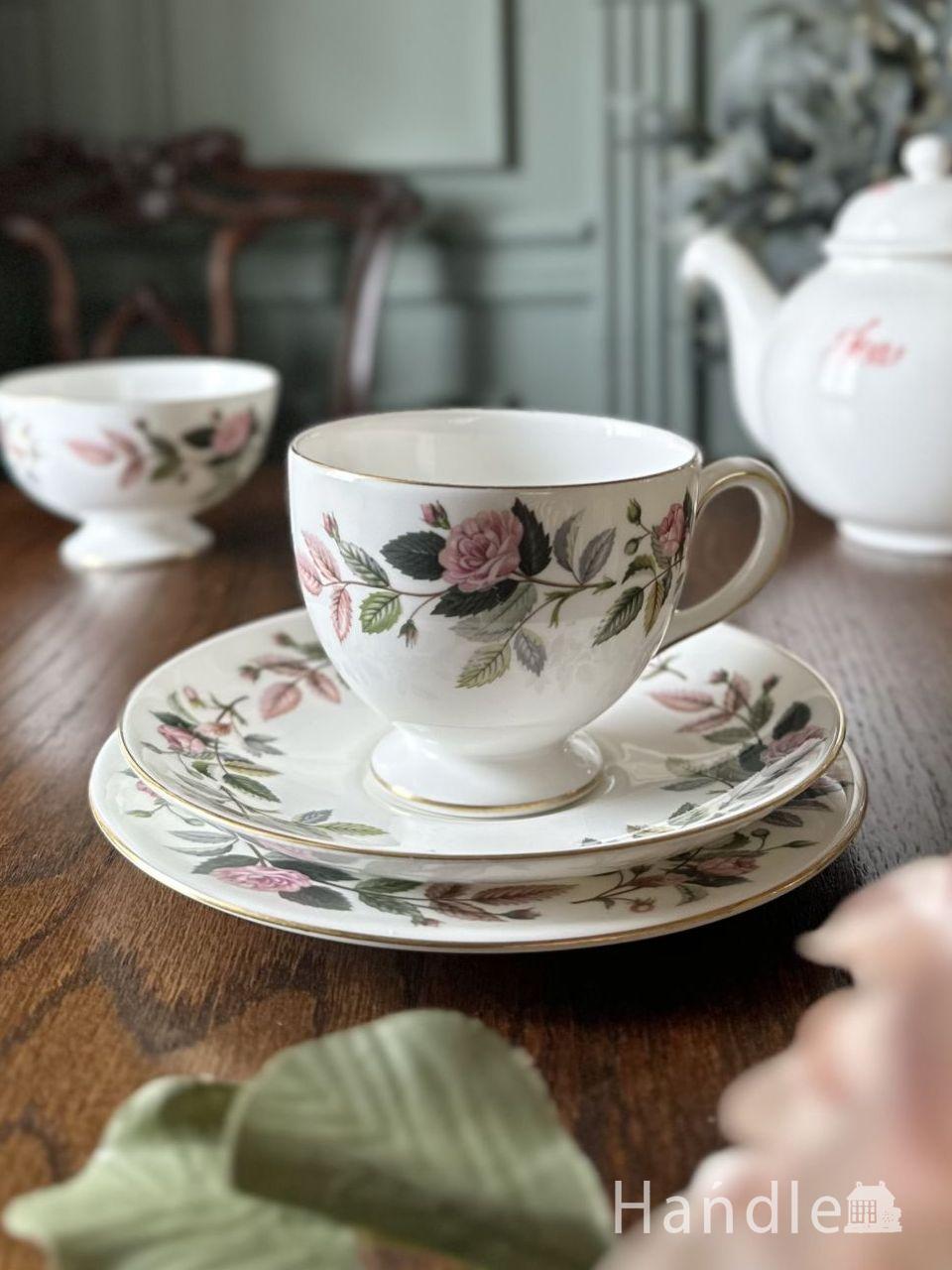 ウェッジウッドのハサウェイローズ、アンティークのカップ＆ソーサー