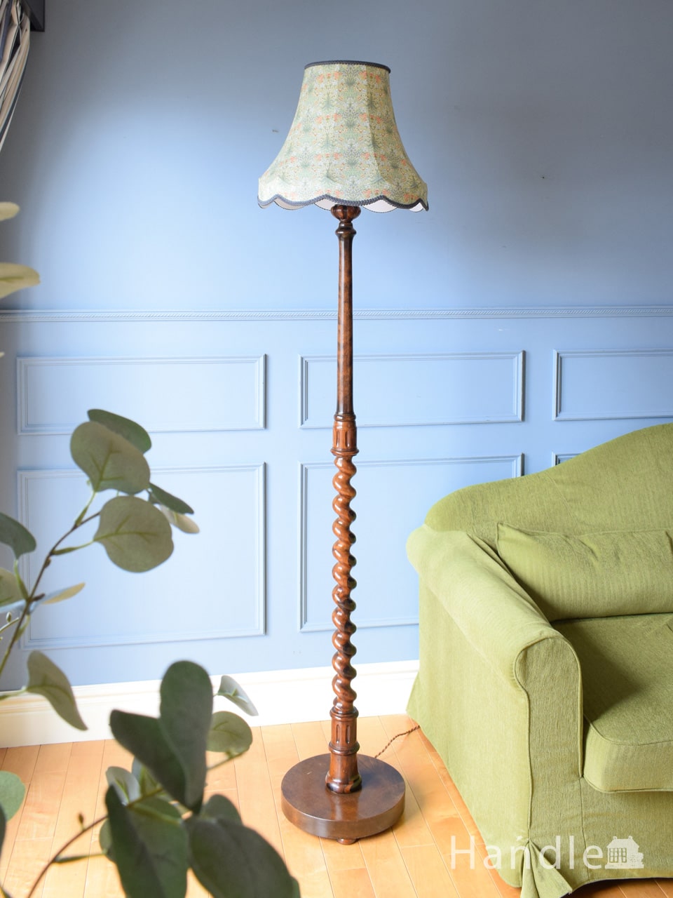 アンティークのスタンド照明、花柄シェードのフロアランプ(k-1028-f