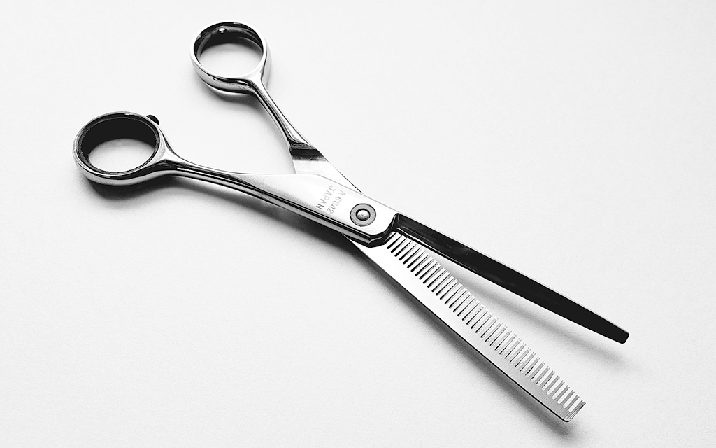 2025年版】美容師・理容師用セニングシザーの選び方、おすすめブランド