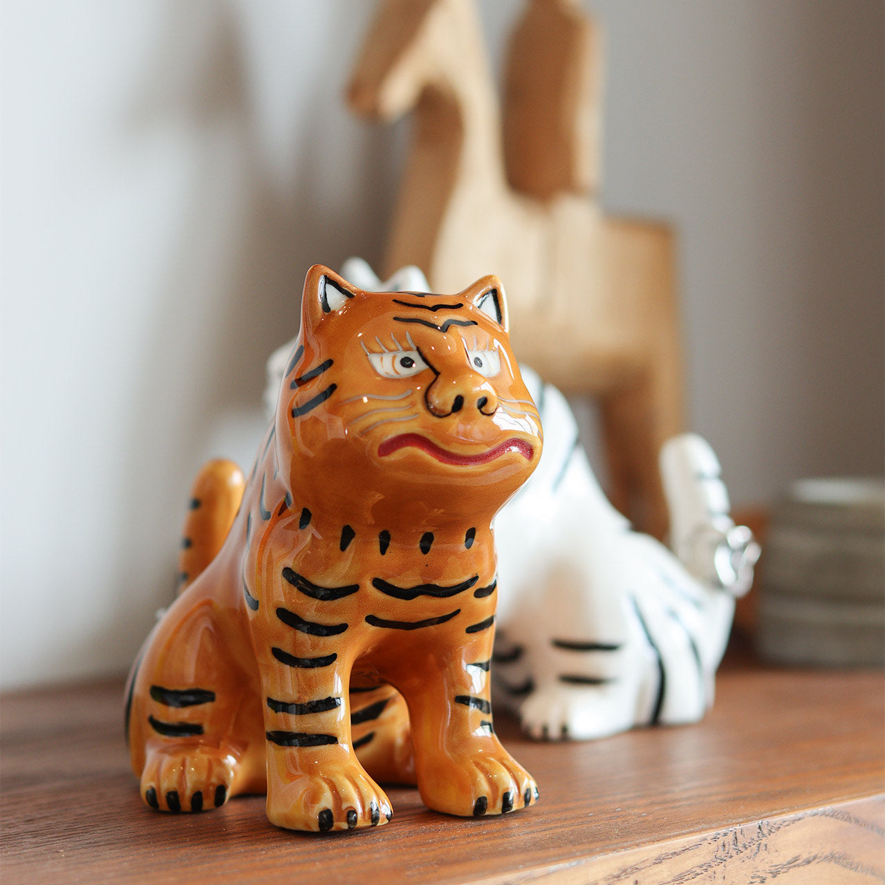 虎の縁起オブジェ（リングホルダー付き） – HATCH