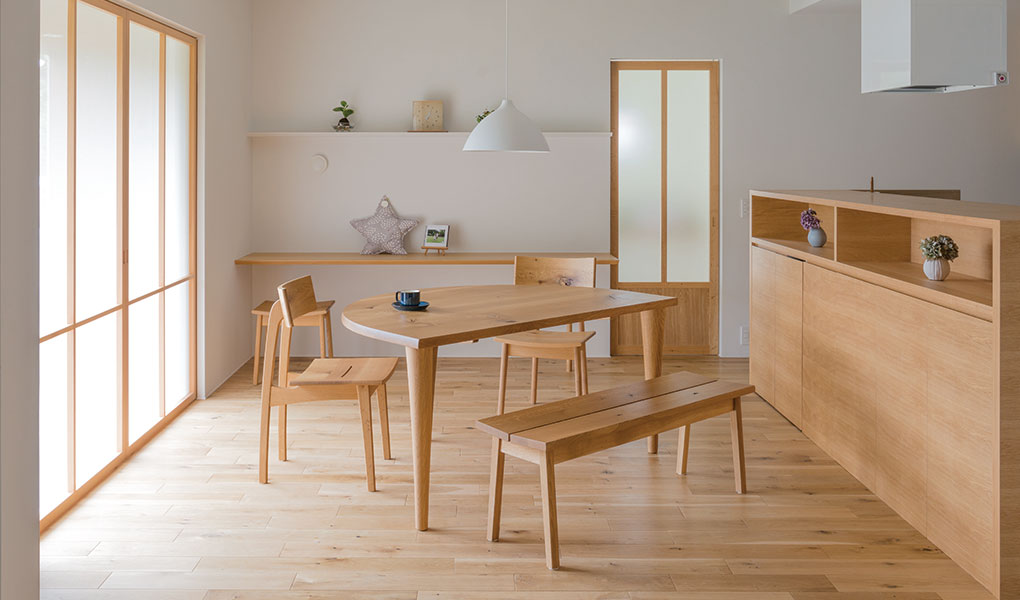 森のことば ベンチ | 飛騨産業株式会社【公式】 | 飛騨の家具、国産家具