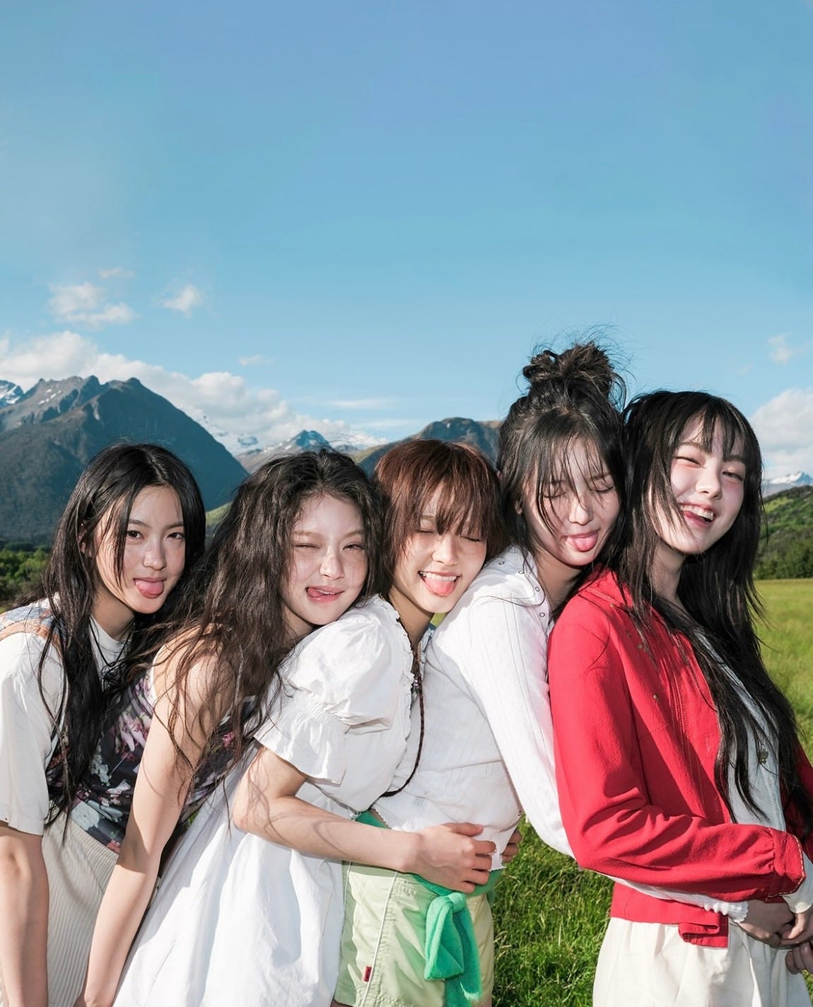 KiiiKiii（キキ）】IVEの妹分として話題！注目の5人組ガールズグループ