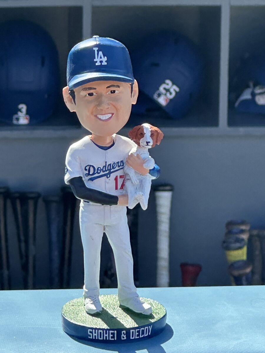 大谷翔平＆デコピンのボブルヘッド配布デー 本拠地すでに大行列