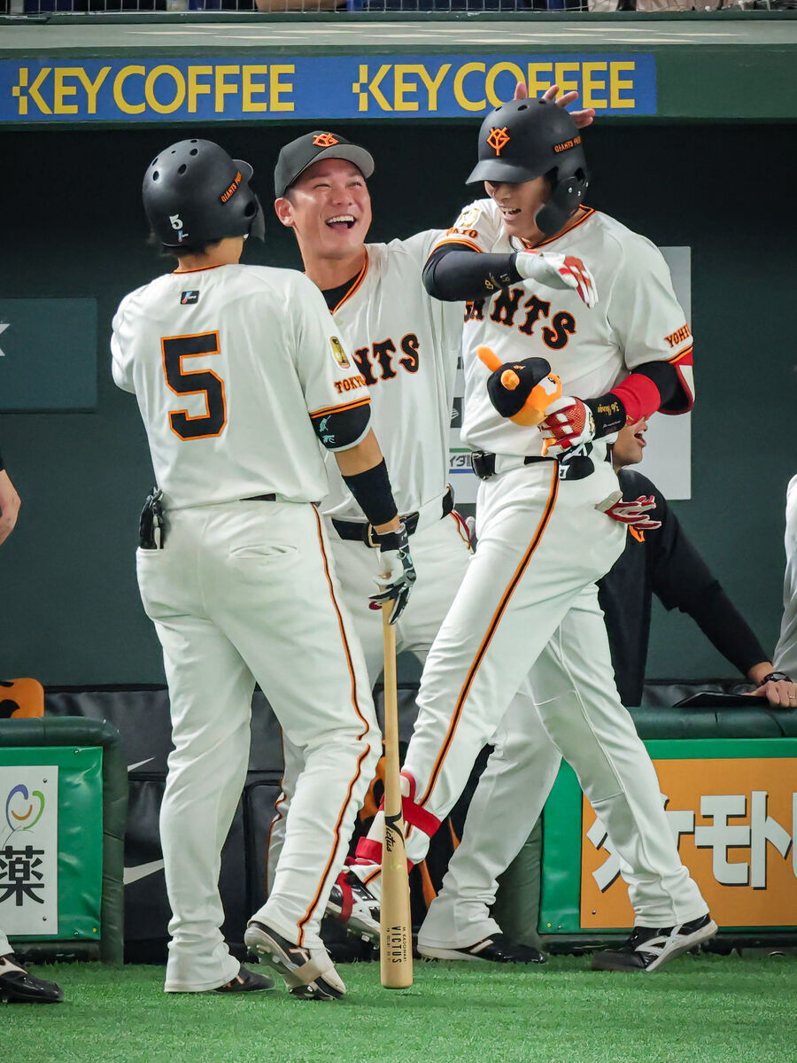 巨人・増田陸3ランに誰よりも喜ぶ師匠の姿「一緒に試合で勝ち負けを