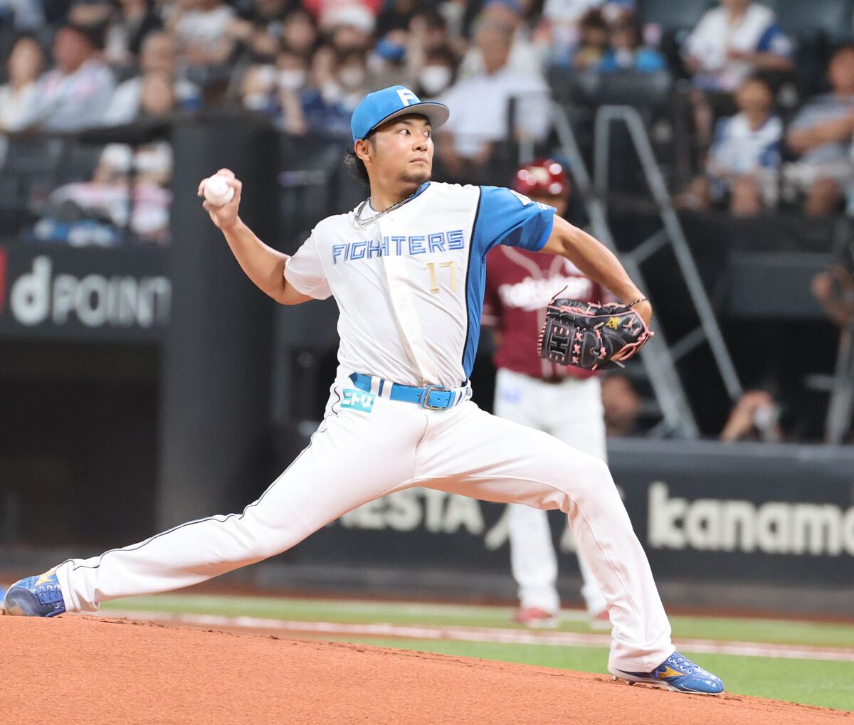 日本ハム】伊藤大海、5回90球1失点で降板、腰付近を押さえる仕草も