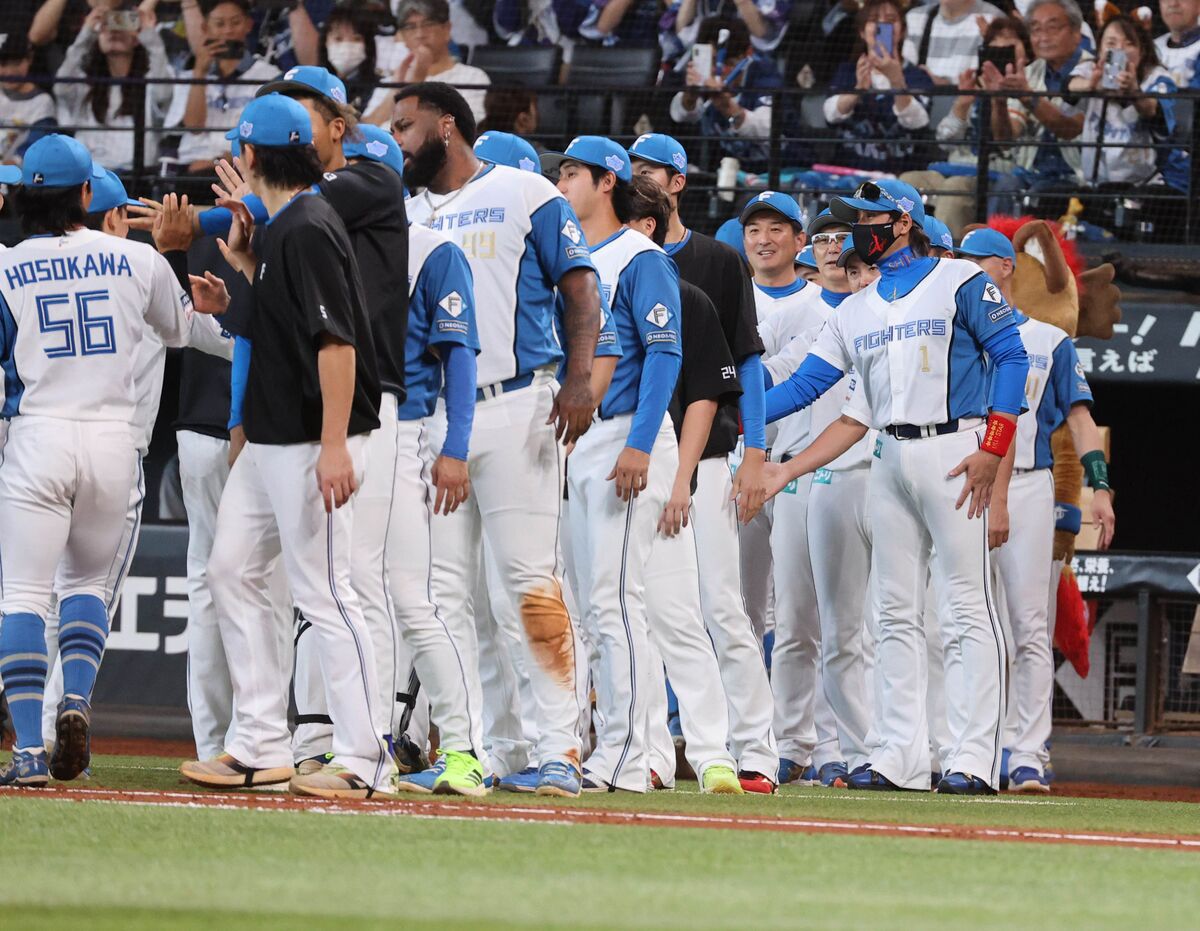 日本ハム】連勝で首位ソフトバンクに2・5差再接近 新庄剛志監督