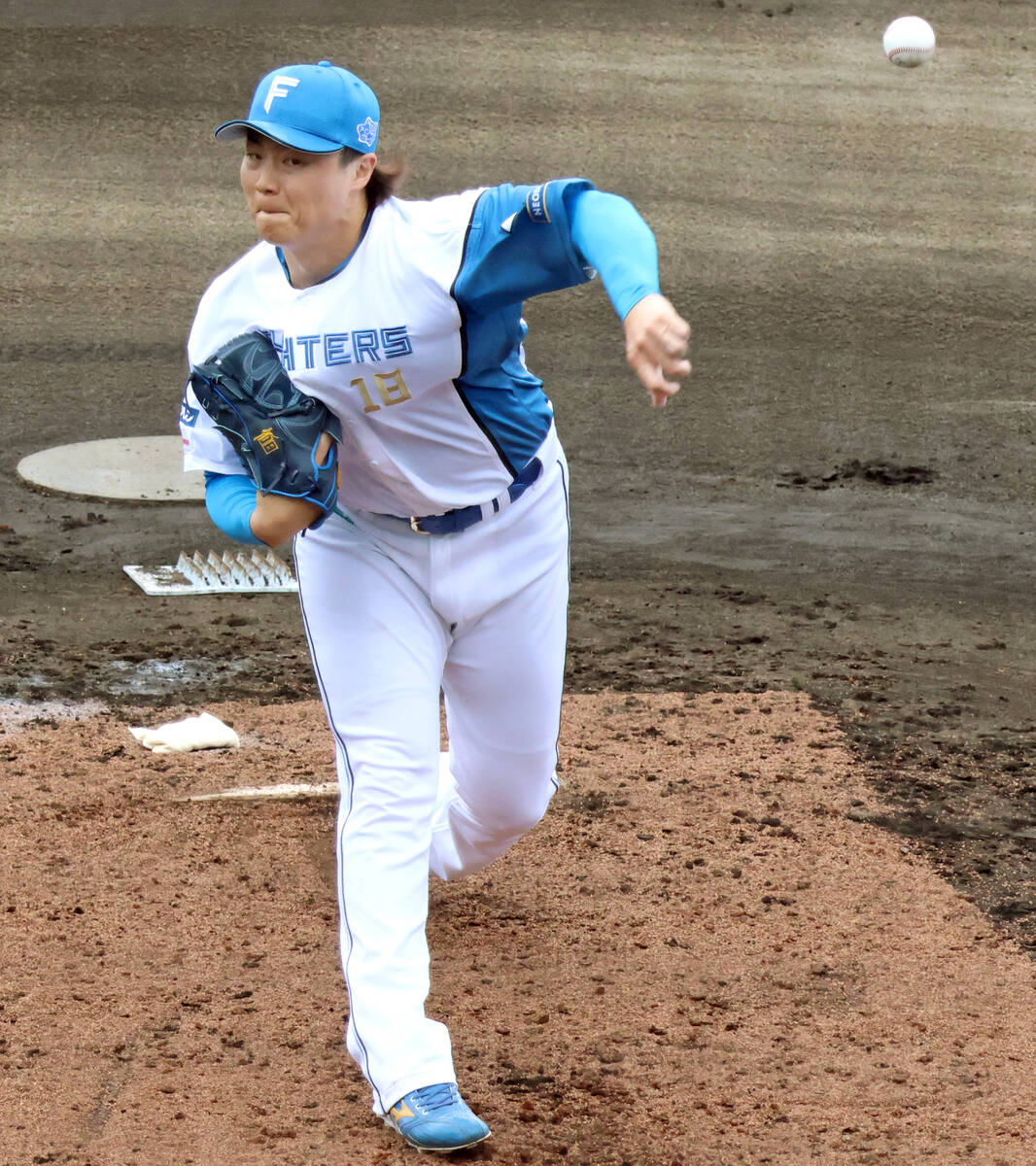 ドラ1吉田輝星は背番号「18」 北海道日本ハムが新入団選手の背番号を