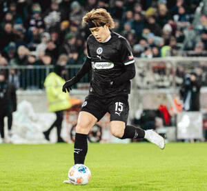 G大阪、新体制発表で9選手が決意 ライバルC大阪から加入の松田陸