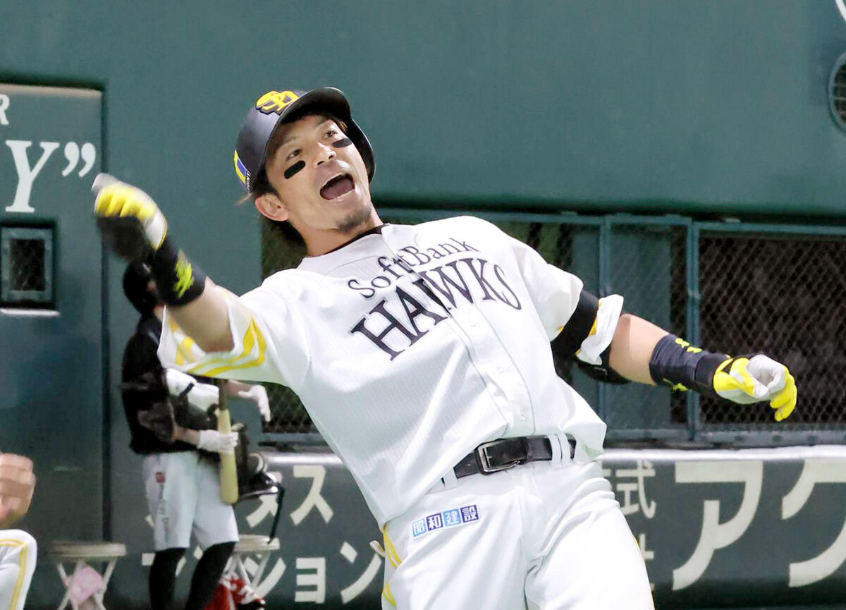 ソフトバンク】松田宣浩、退団へ…鷹一筋17年の39歳構想外 現役続行