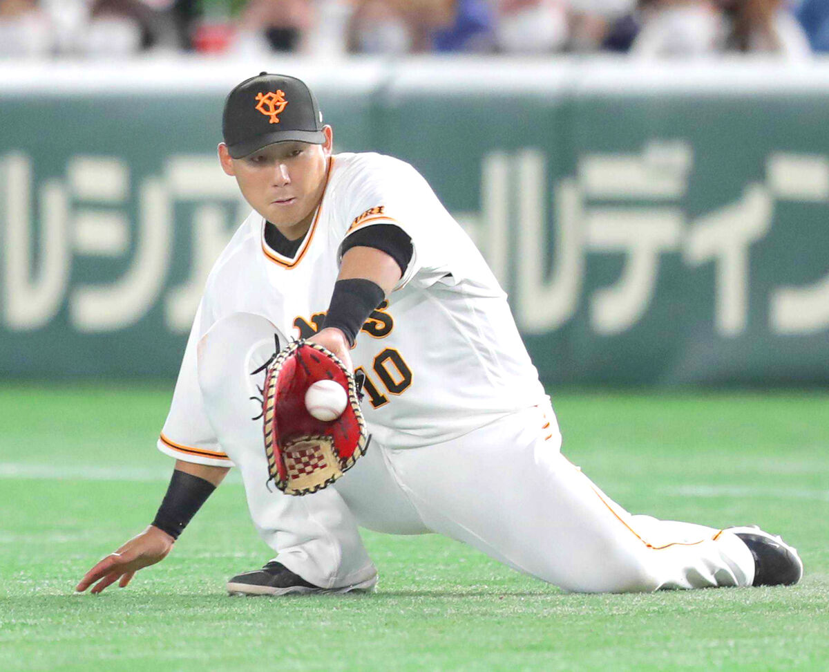 巨人】中田翔、史上初の一塁手部門で両リーグゴールデン・グラブ賞
