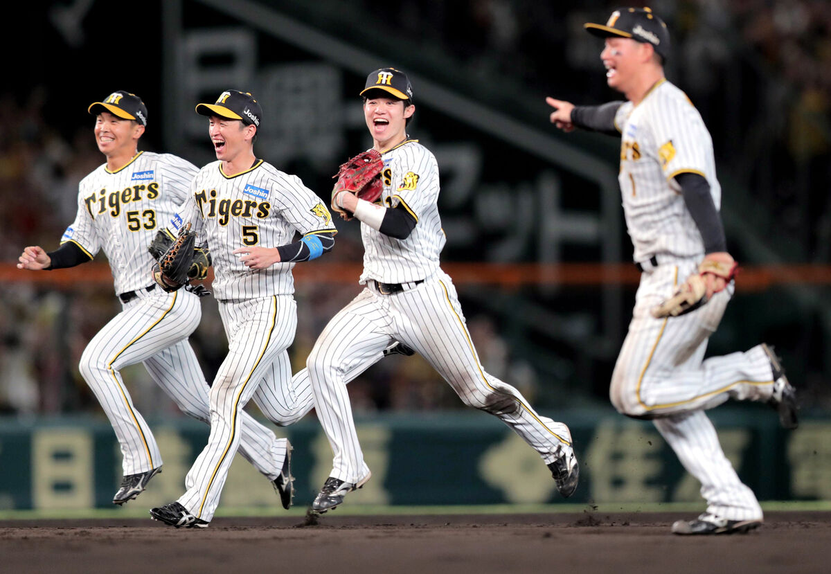 阪神】ウィニングボールつかんだ中野拓夢「いい歓声を浴びることができ