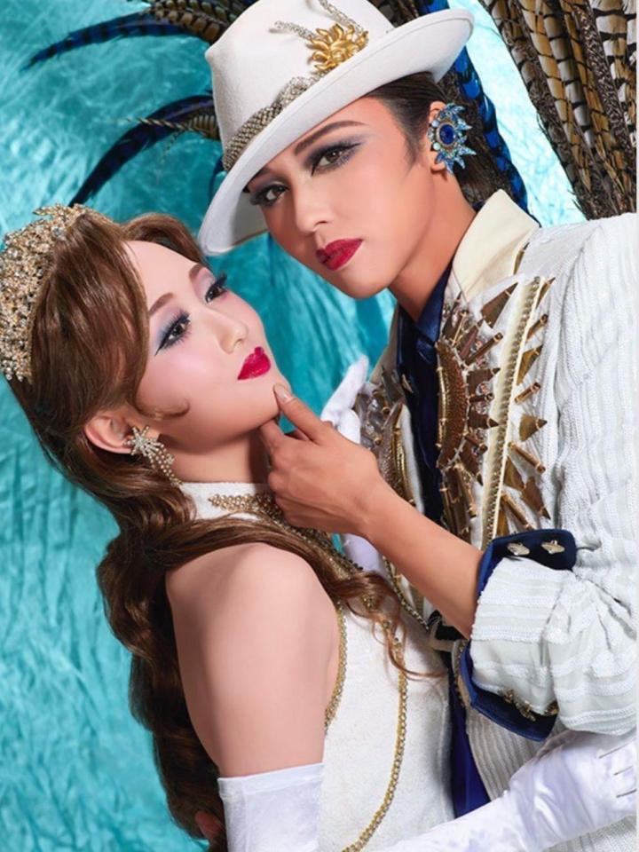 星組新トップスター・暁千星のプレお披露目公演が開幕「礼さんから大切