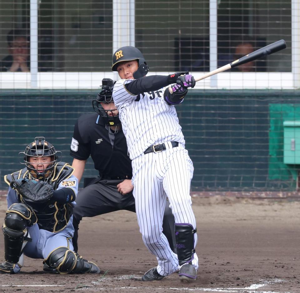 阪神 野手転向の西純矢が紅白戦でクリーンヒット！宜野座のスタンドが