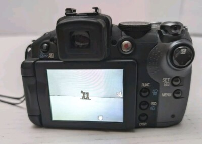 Canon Powershot S5 IS 8MP Digital Camera 12X Optical Zoom Flip