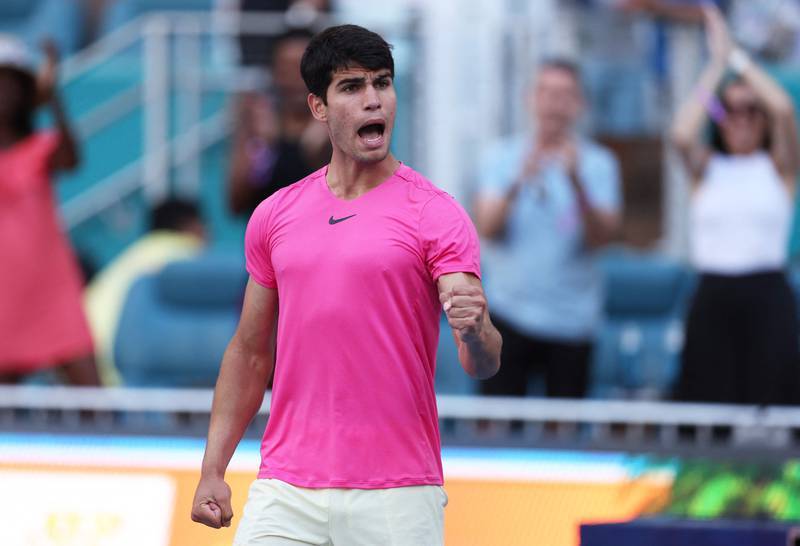 Nike Men's Carlos Alcaraz Miami Advantage tennis top Pink DD8317