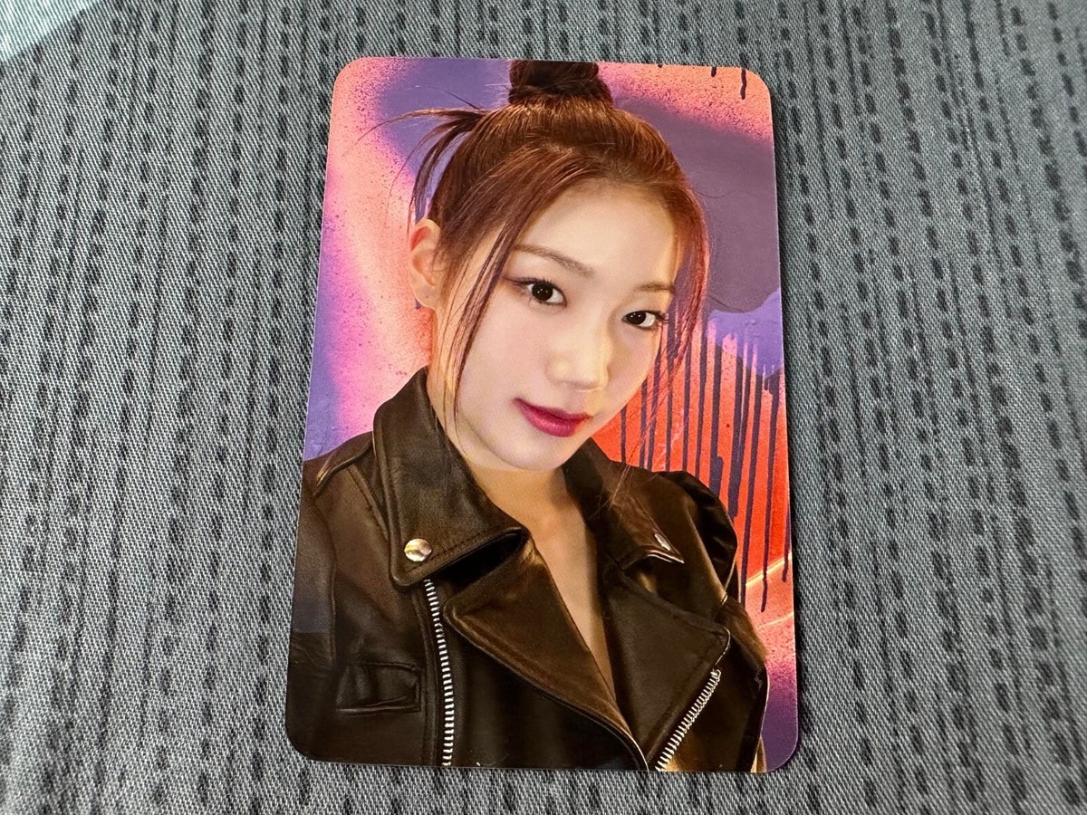 LE SSERAFIM OFFICIAL FEARLESS ALBUM SHOPEE TOU PHOTOCARD Sakura
