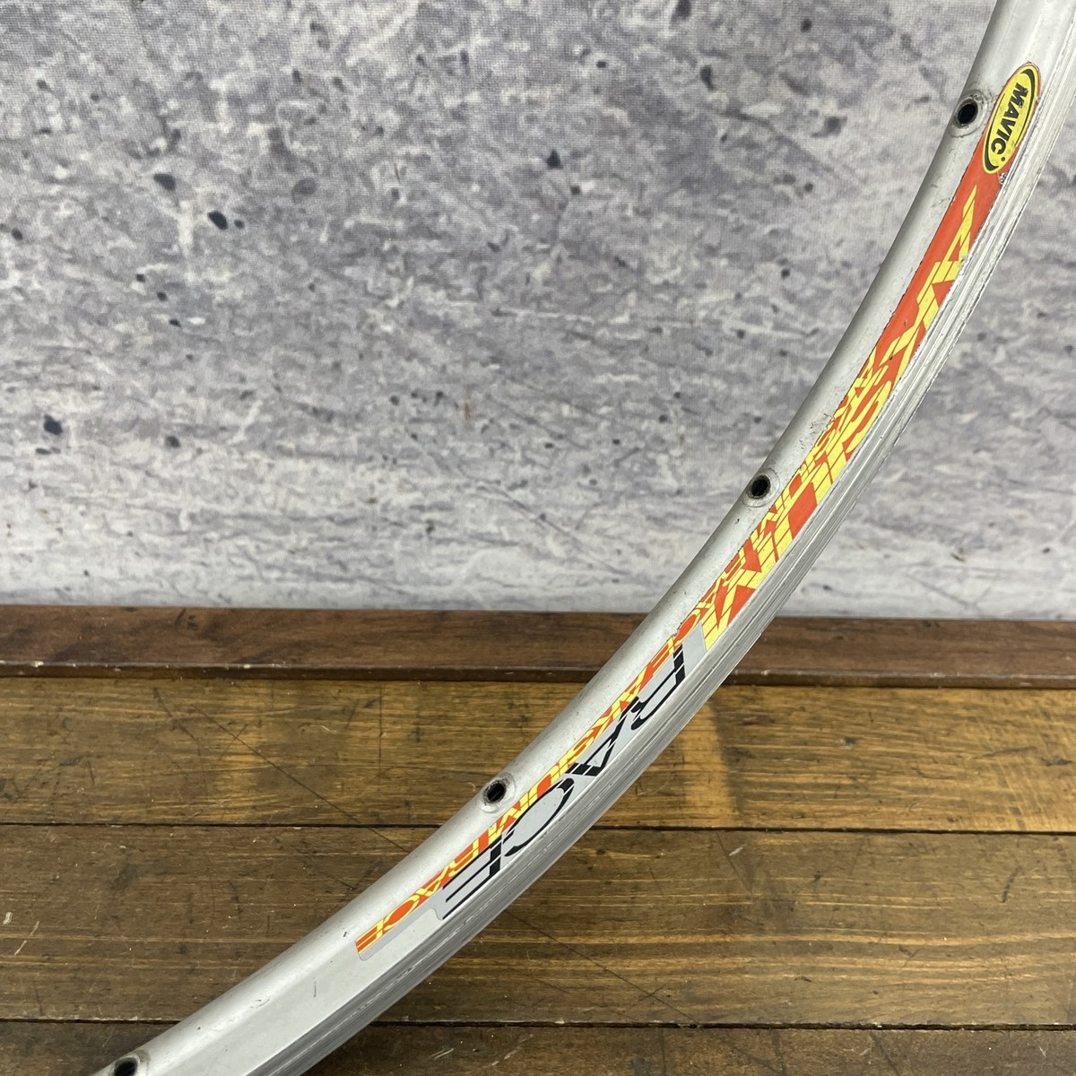 Vintage Mavic Aksium Race 700c Road Bike Rim Alloy 20 Hole 20h