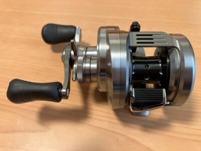 SHIMANO CALCUTTA CONQUEST DC 201HG