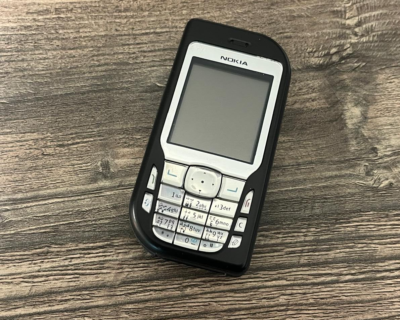 Genuine Nokia 6670 - Black (Unlocked) Retro GSM Mobile phone