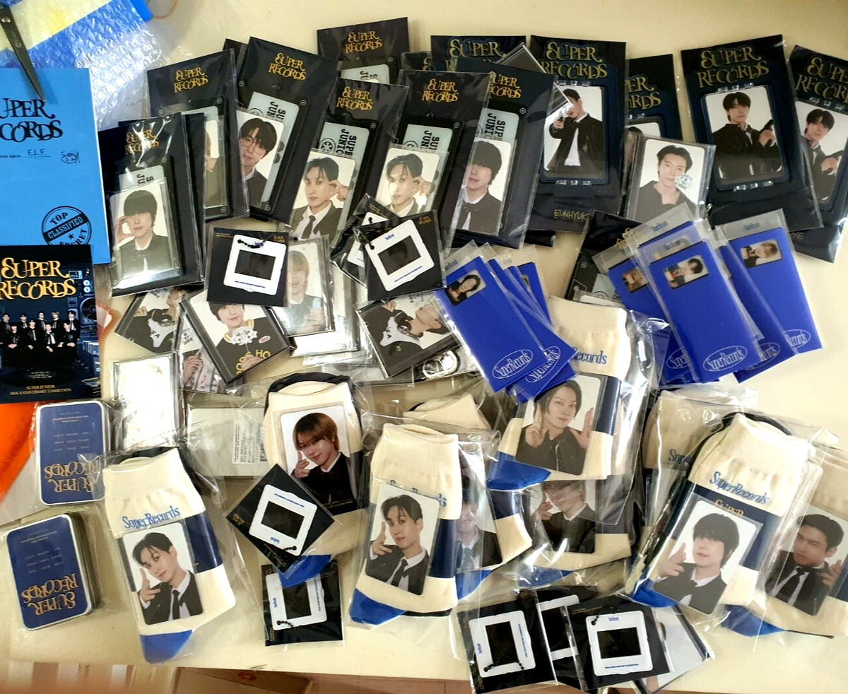 SUPER JUNIOR 20th ANNIVERSARY EXHIBITION SUPER RECORDS OFFICIAL