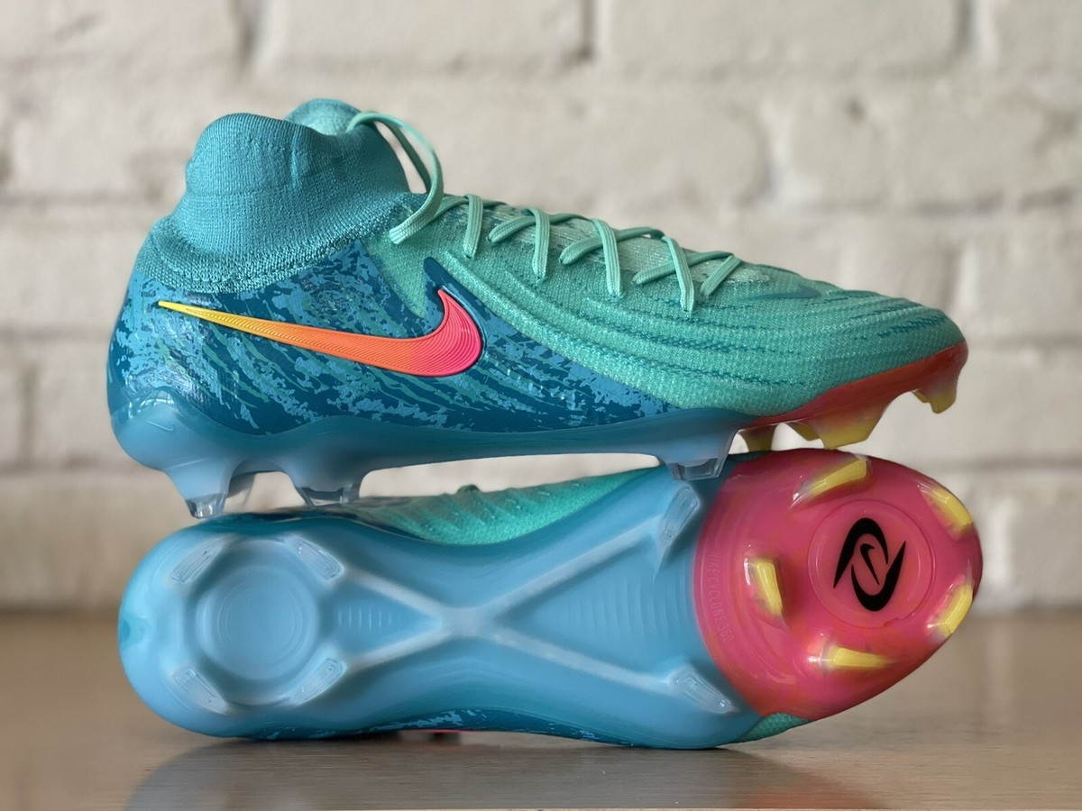 Nike Phantom Luna GX 2 Elite LV8 FG Cleat Soccer Green Glow FJ2571