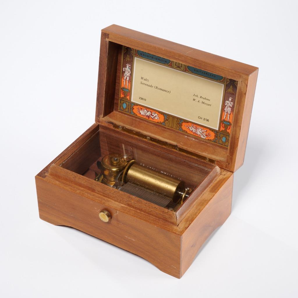 Reuge Sainte Croix Music Box Switzerland Mozart Serenade Brahms