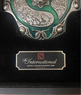 Dota 2 TI 2018 Collector Aegis Green 1 5 Scale Figure Limited from