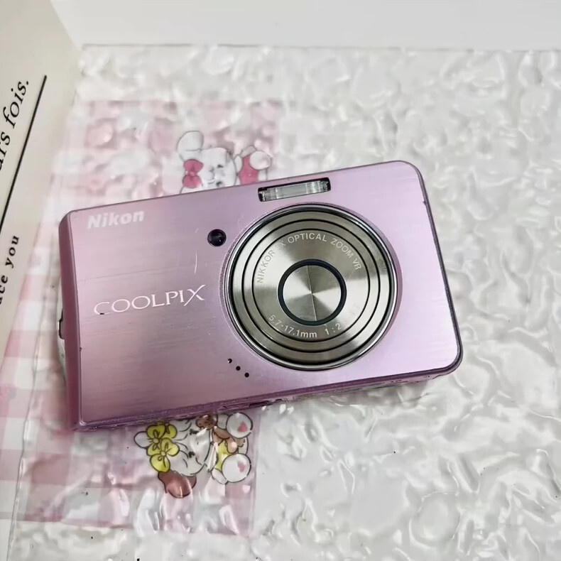 Nikon Coolpix S520 Pink/Sakura 8.0MP 3x Zoom Compact Digital