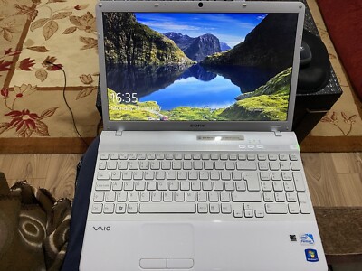 SONY VAIO PCG-71311M WIN10 pro X64 LAPTOP P6100 320GB 4GBRAM PEARL