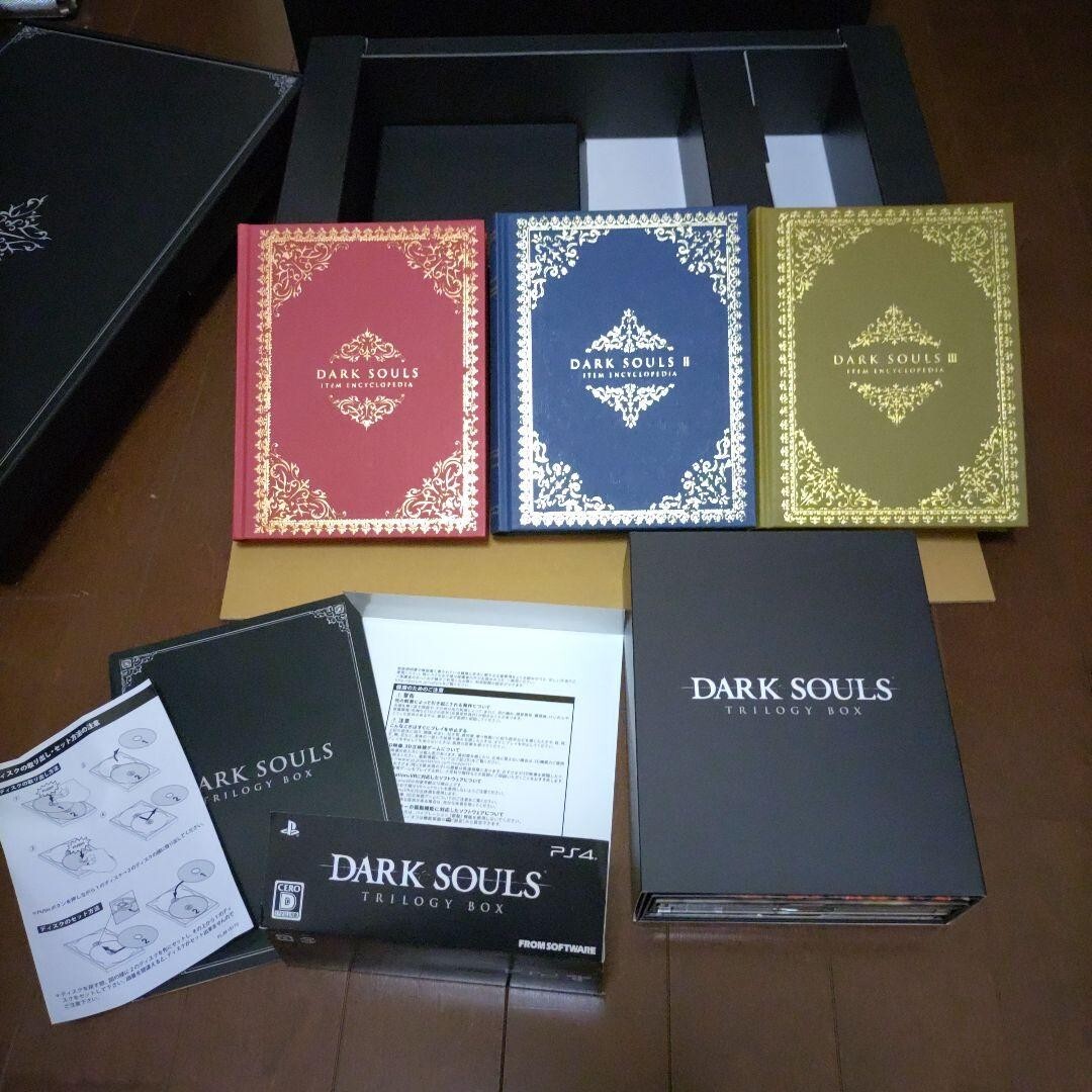DARK SOULS TRILOGY BOX PS4 Bust up Figure Original Post Card