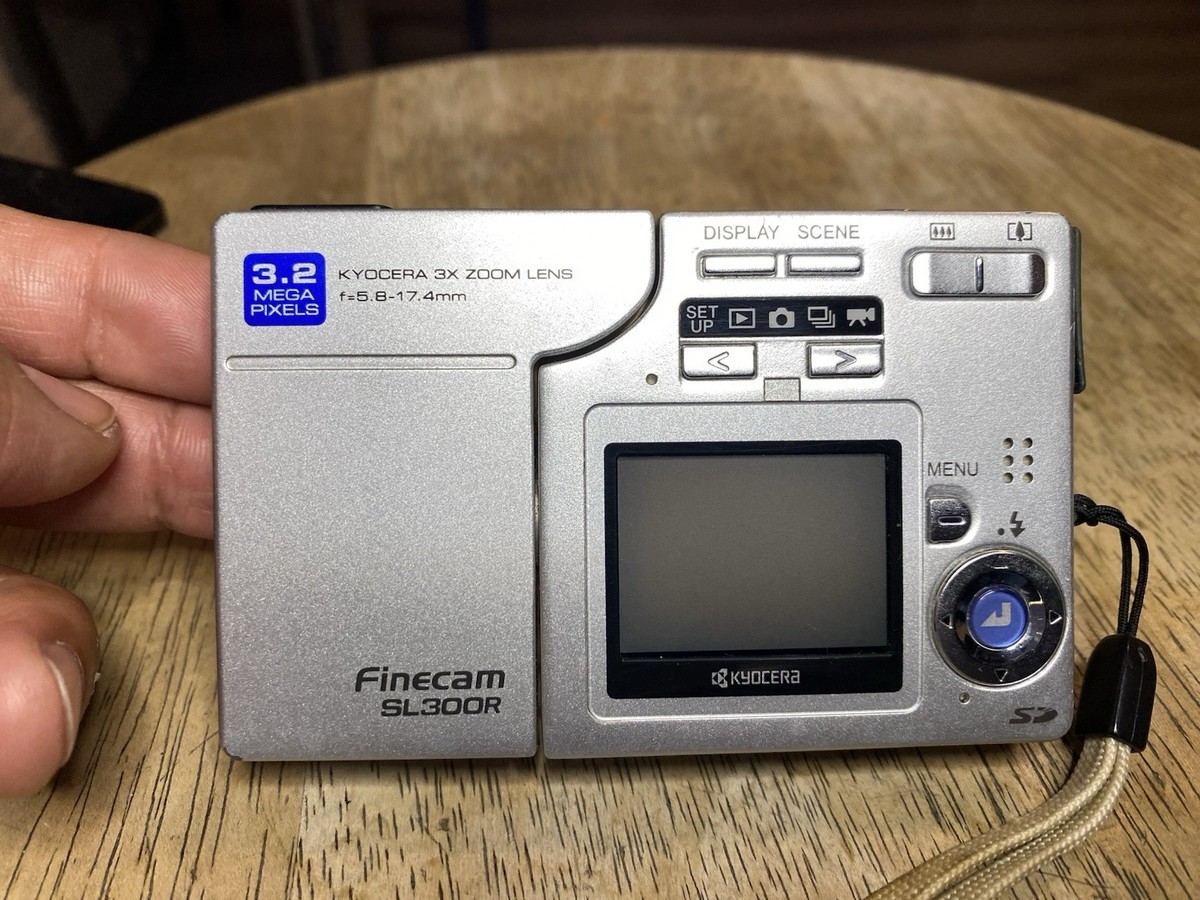 Kyocera Finecam SL300R 3.2MP Compact Digital Camera Silver TESTED