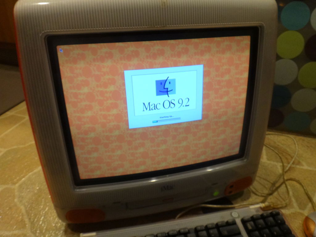 Apple iMac Tangerine Orange PowerPC G3 333Mhz 512MB RAM 120GB HD