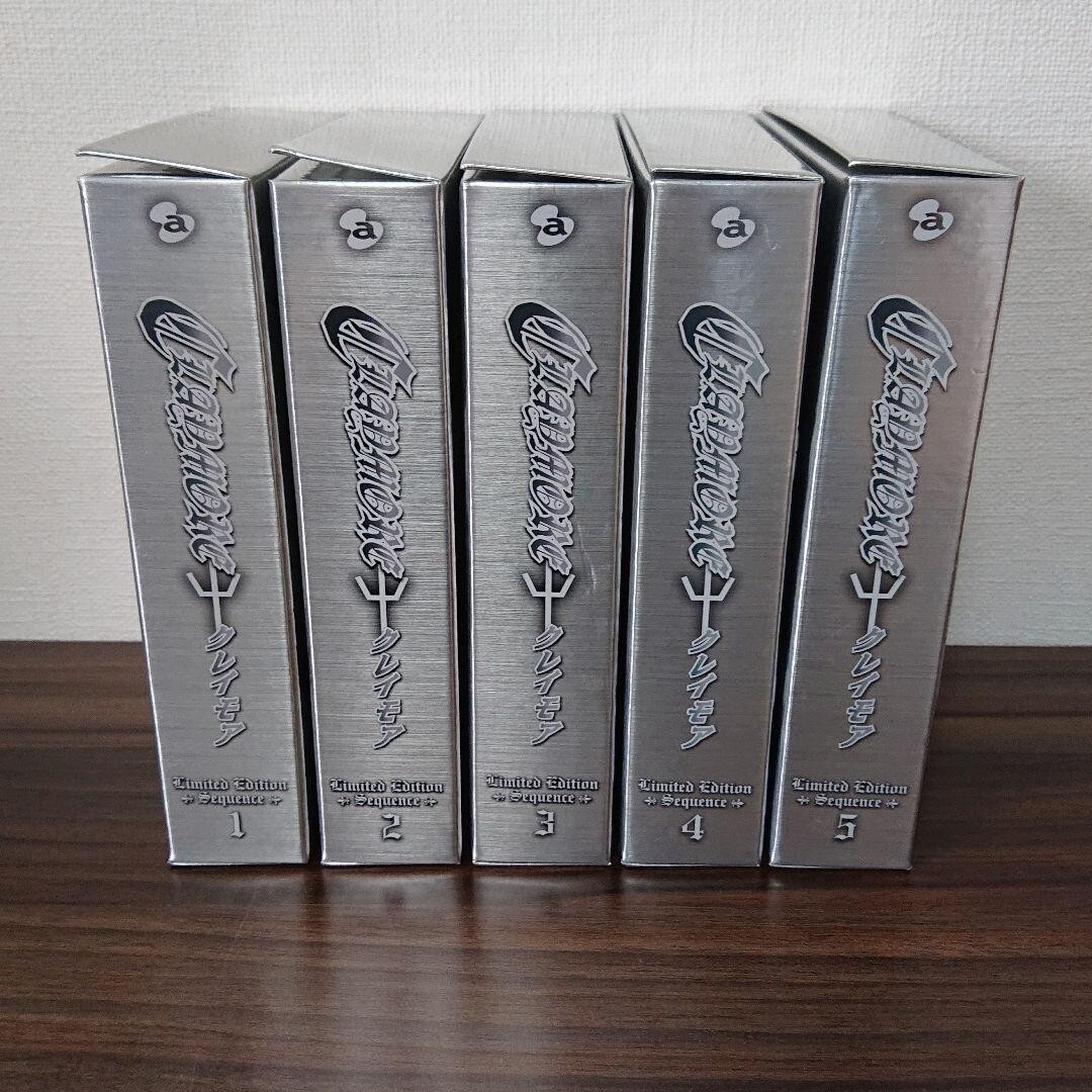 CLAYMORE First Limited Special Edition All 5 Volumes set Booklet
