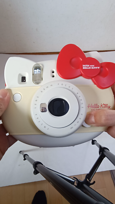 FUJIFILM Hello Kitty Cheki Instax Mini 2016 Limited Edition + 20