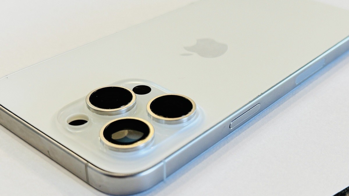 iPhone 15 Pro MAX Silver White Back Housing With Small Part