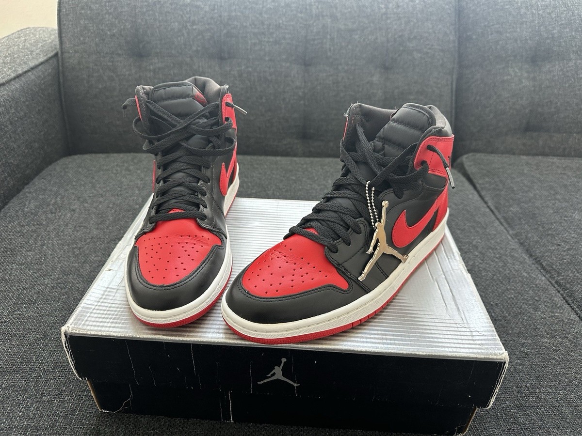 Nike Air Jordan 1 Retro Bred, 2001 Sz-11. Numbered 03507 of 38345