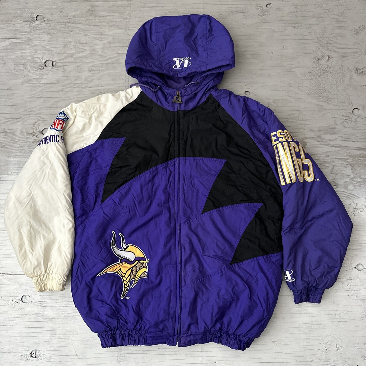 Vintage 90s NFL Minnesota Vikings Logo Athletic Sharktooth Full