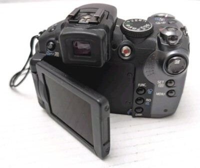 Canon Powershot S5 IS 8MP Digital Camera 12X Optical Zoom Flip
