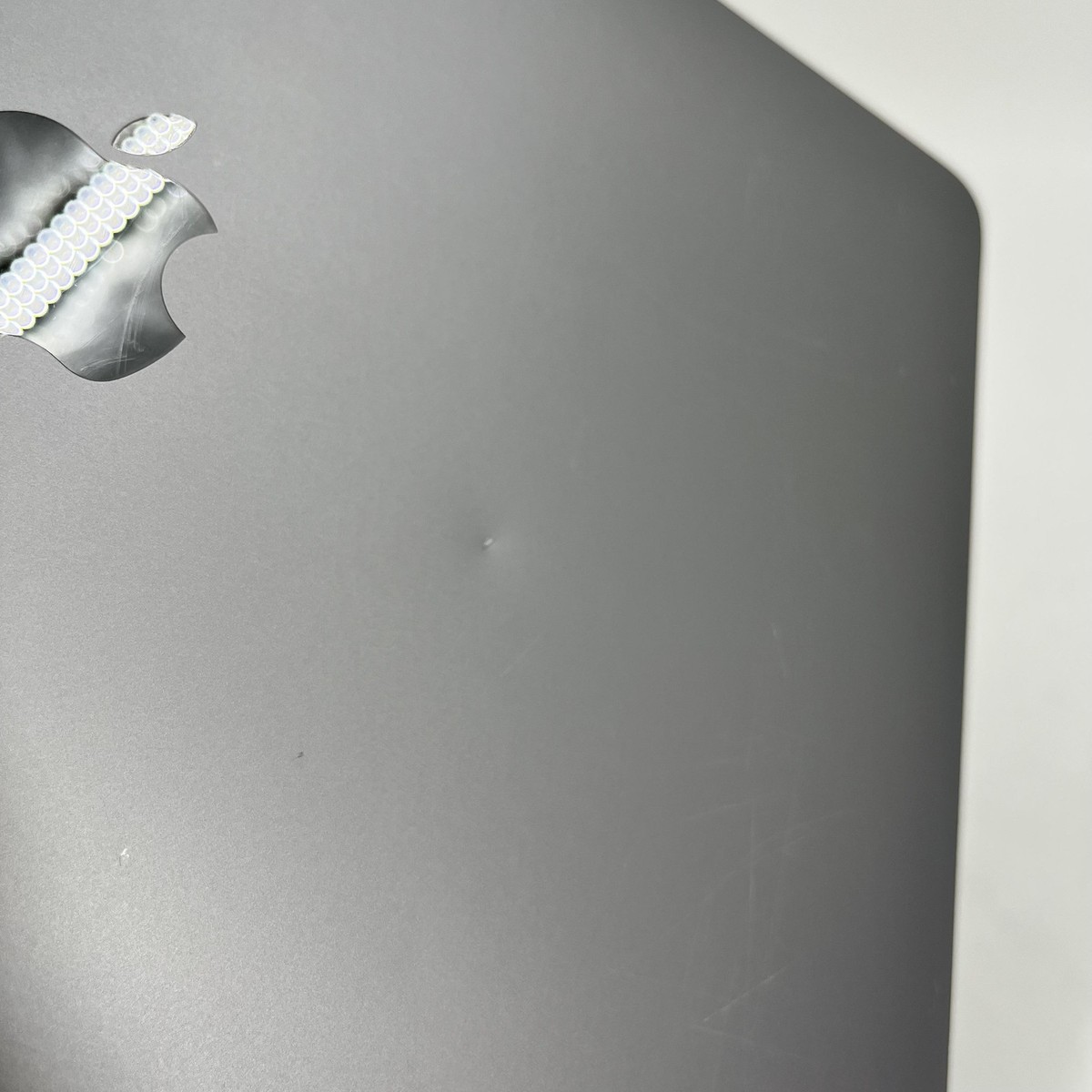 Apple MacBook Pro 13 Touch Bar 2020 M1 8-Core CPU 8-Core GPU 16GB