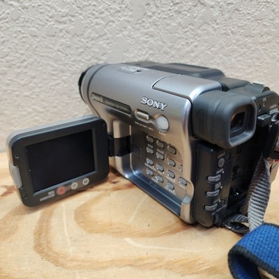Sony Handycam DCR-TRV280 NTSC Digital 8 NightShot SteadyShot
