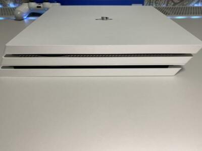Sony PlayStation4 PS4 Pro CUH-7200BB02 Glacier White 1TB Japan ver